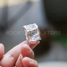 Load image into Gallery viewer, Fashionable clear quartz necklace crystal healing rock Necklace women