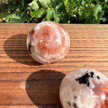 Load image into Gallery viewer, Top Quality Golden Sunstone Spheres