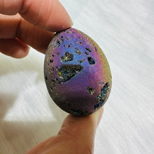 Load image into Gallery viewer, shiny aura sphalerite eggs with lots of geode
