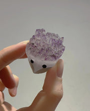 Load image into Gallery viewer, 2&#39;&#39; Amethyst Cluster Hedgehog Animal Carving
